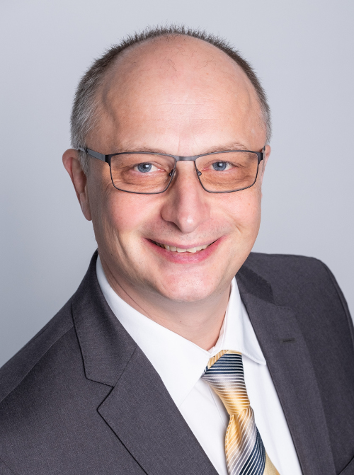 Felix  Akeret